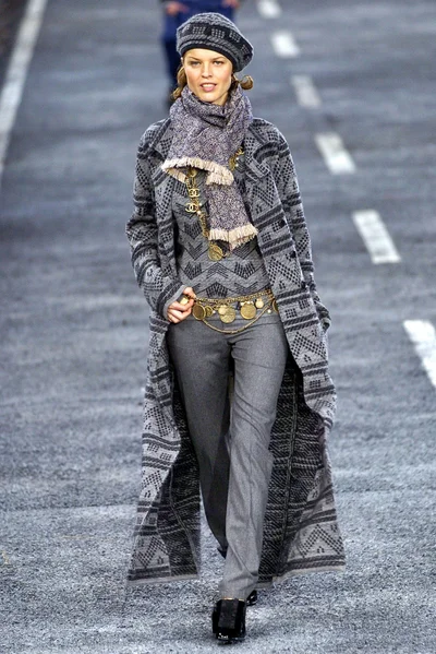 Look 30